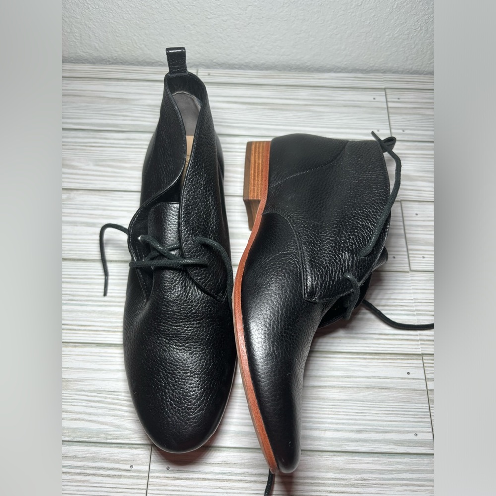 Cole Haan black leather shoes size 7